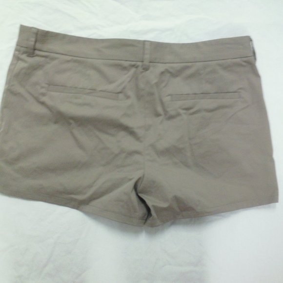 Chaiken & Capone Liz Shorts Grey 8 NWT - Picture 6 of 7